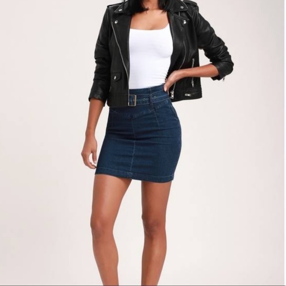 FREE PEOPLE Livin It Up Belted Denim Mini Skirt Size 4 NEW